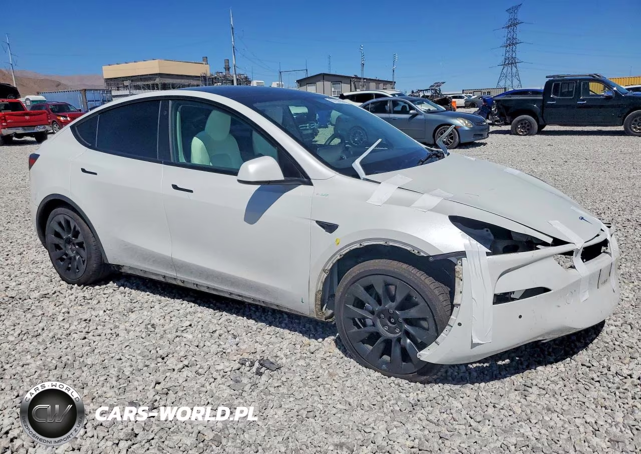 2021 Tesla Model Y VIN:5YJYGDEE3MF119775 - 4