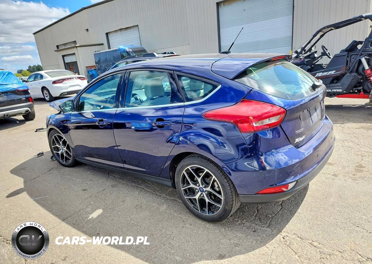 2017 Ford Focus Titanium VIN:1FADP3N28HL280128 - 2