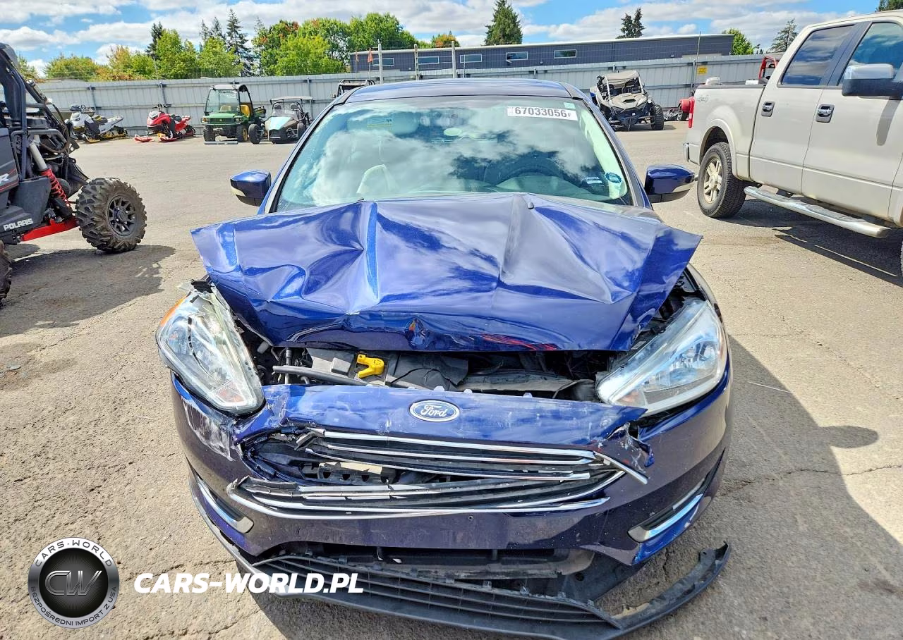 2017 Ford Focus Titanium VIN:1FADP3N28HL280128 - 5
