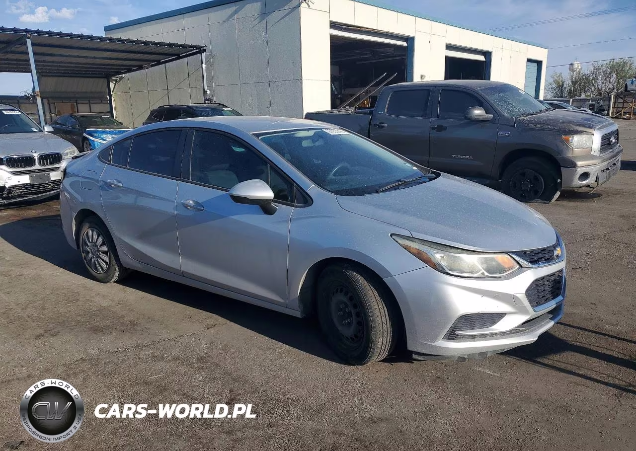 2017 Chevrolet Cruze Ls VIN:1G1BC5SM4H7275489 - 4