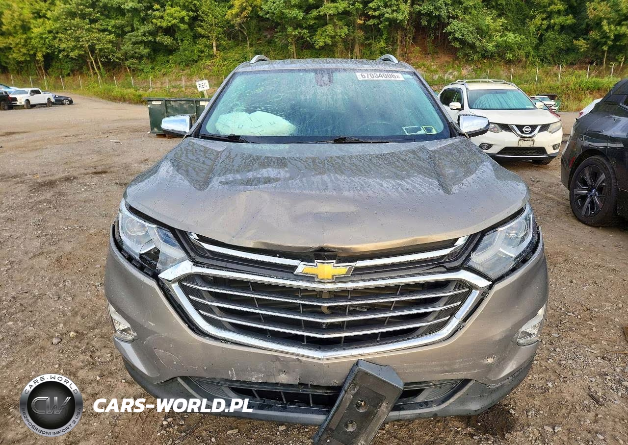 2018 Chevrolet Equinox Premier VIN:3GNAXVEV8JS553871 - 5