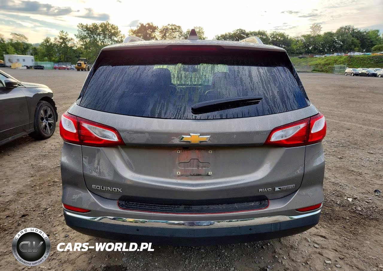 2018 Chevrolet Equinox Premier VIN:3GNAXVEV8JS553871 - 6