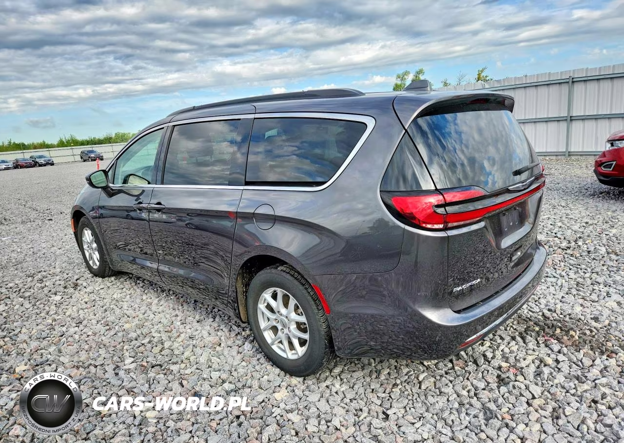 2022 Chrysler Pacifica Touring L VIN:2C4RC1BG8NR149011 - 2