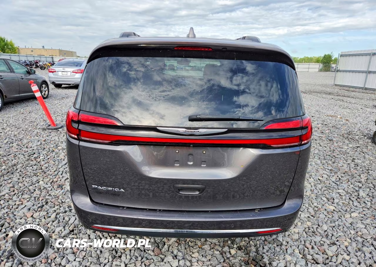 2022 Chrysler Pacifica Touring L VIN:2C4RC1BG8NR149011 - 6