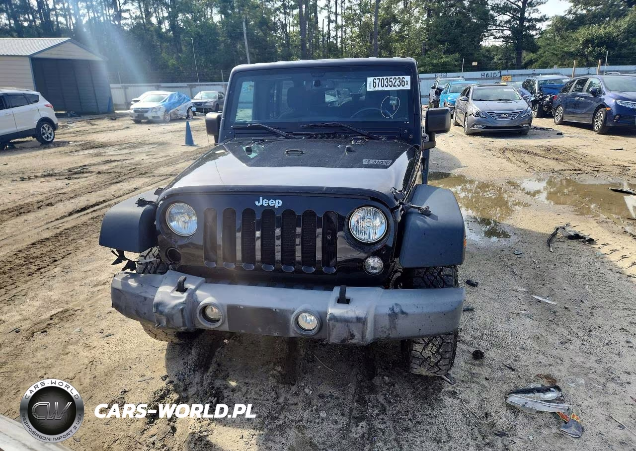 2015 Jeep Wrangler Unlimited Sport VIN:1C4BJWDG0FL557093 - 5