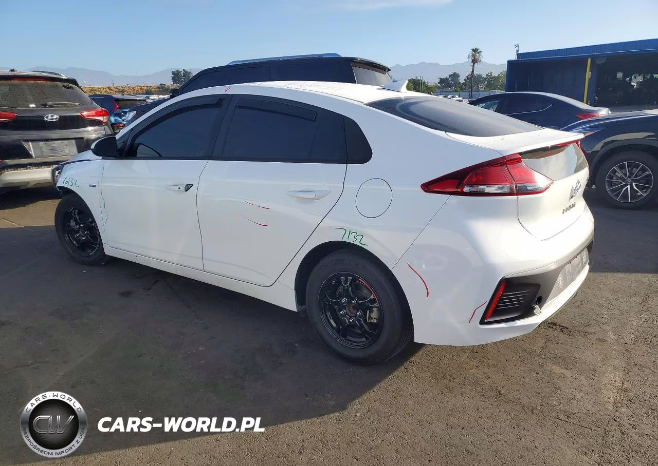 2020 Hyundai Ioniq Blue VIN:KMHC65LC0LU238048 - 2