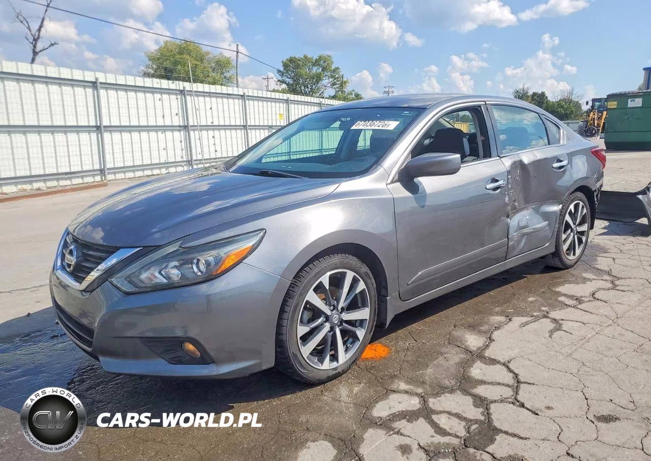 2017 Nissan Altima 2.5 Sr – zdjęcie 1 z 13