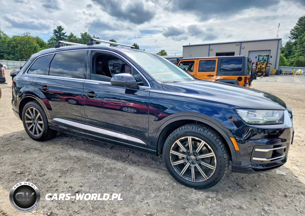 2017 Audi Q7 Premium Plus VIN:WA1LAAF73HD028524 - 4