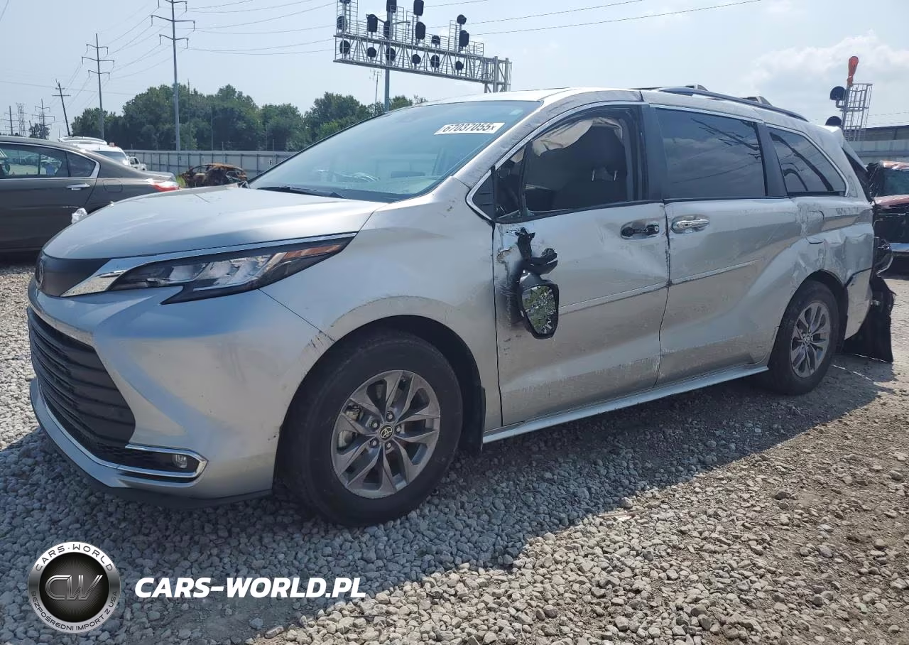2023 Toyota Sienna Xle – zdjęcie 1 z 14