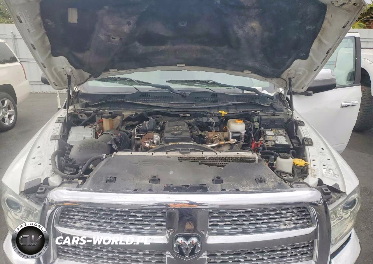 2015 Ram 3500 Laramie VIN:3C63R3MLXFG616826 - 11