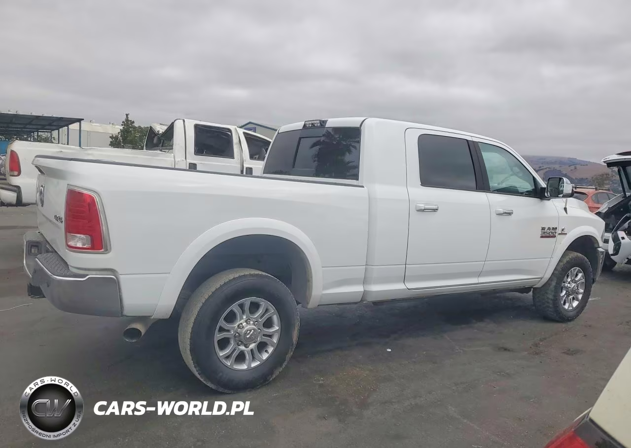 2015 Ram 3500 Laramie VIN:3C63R3MLXFG616826 - 3