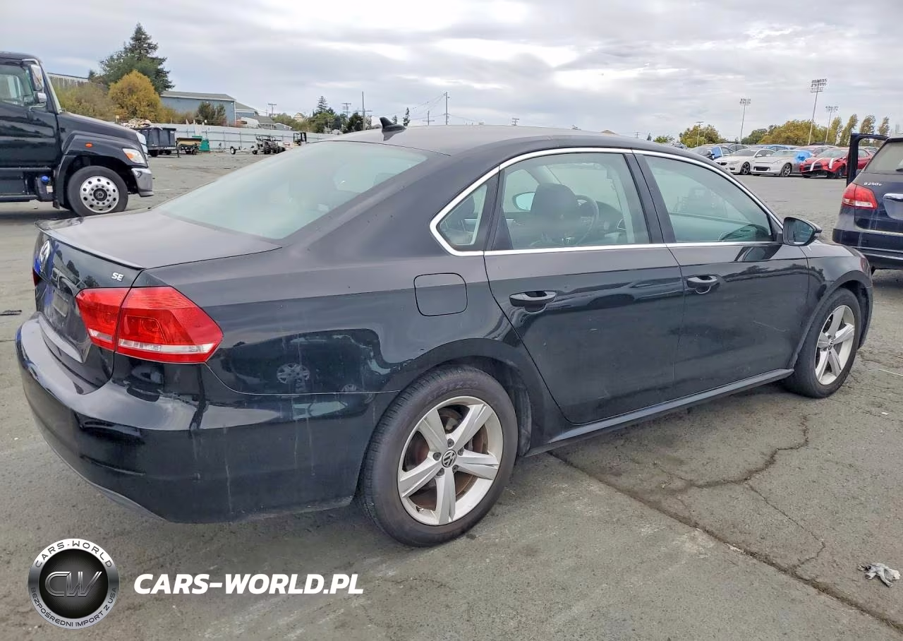 2012 Volkswagen Passat Se VIN:1VWBP7A30CC041282 - 3