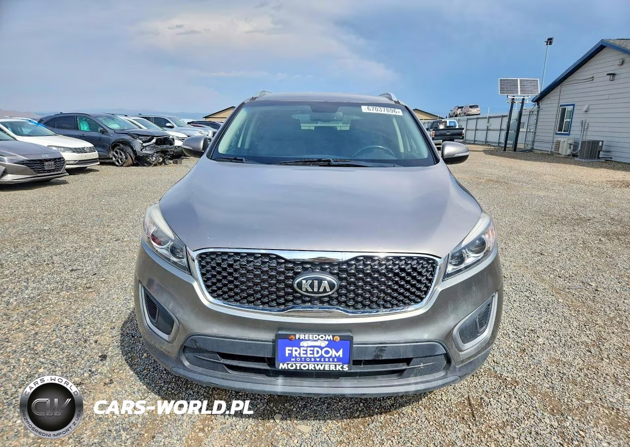 2016 Kia Sorento Lx VIN:5XYPGDA37GG032927 - 5