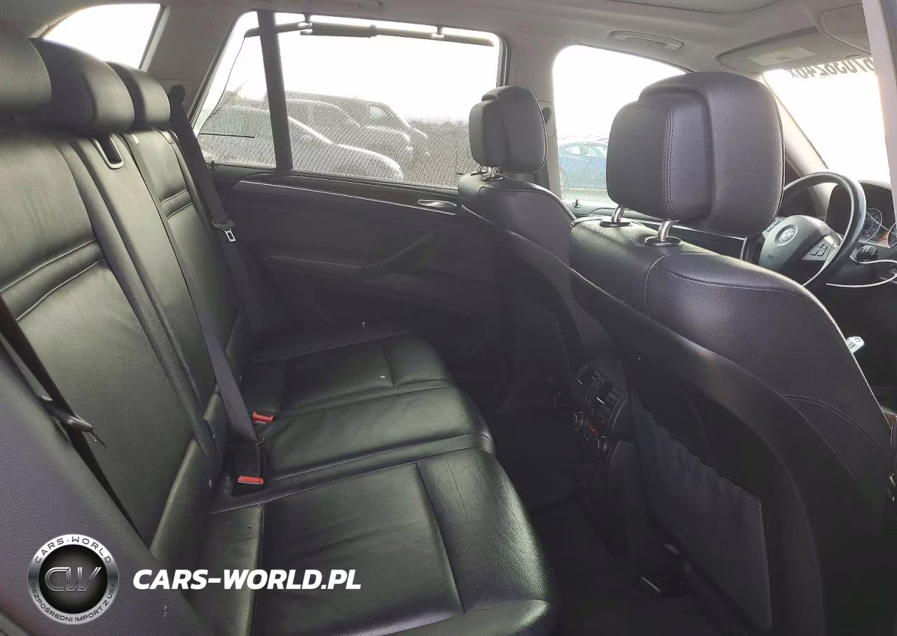 2013 BMW X5 xDrive35I VIN:5UXZV4C51D0E06108 - 11