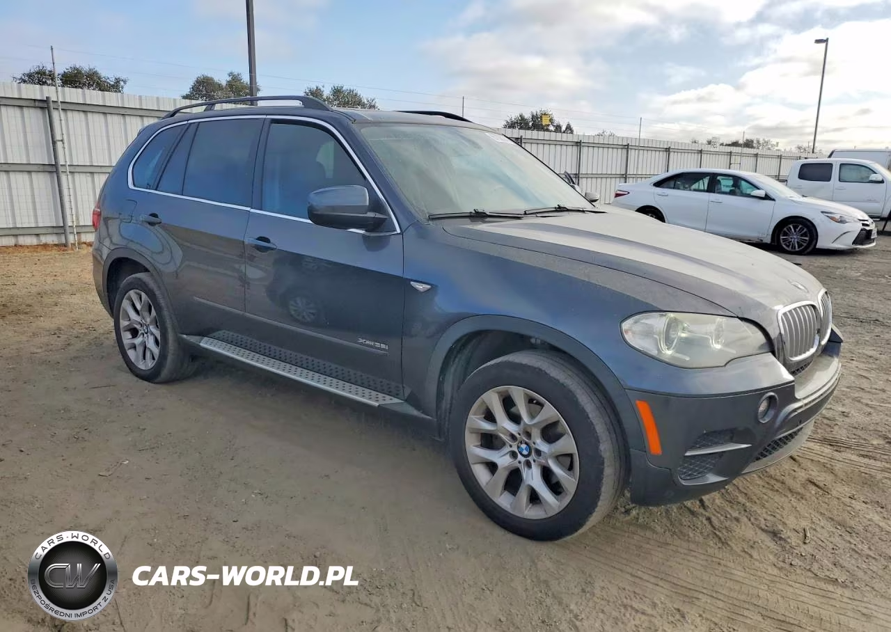 2013 BMW X5 xDrive35I VIN:5UXZV4C51D0E06108 - 4