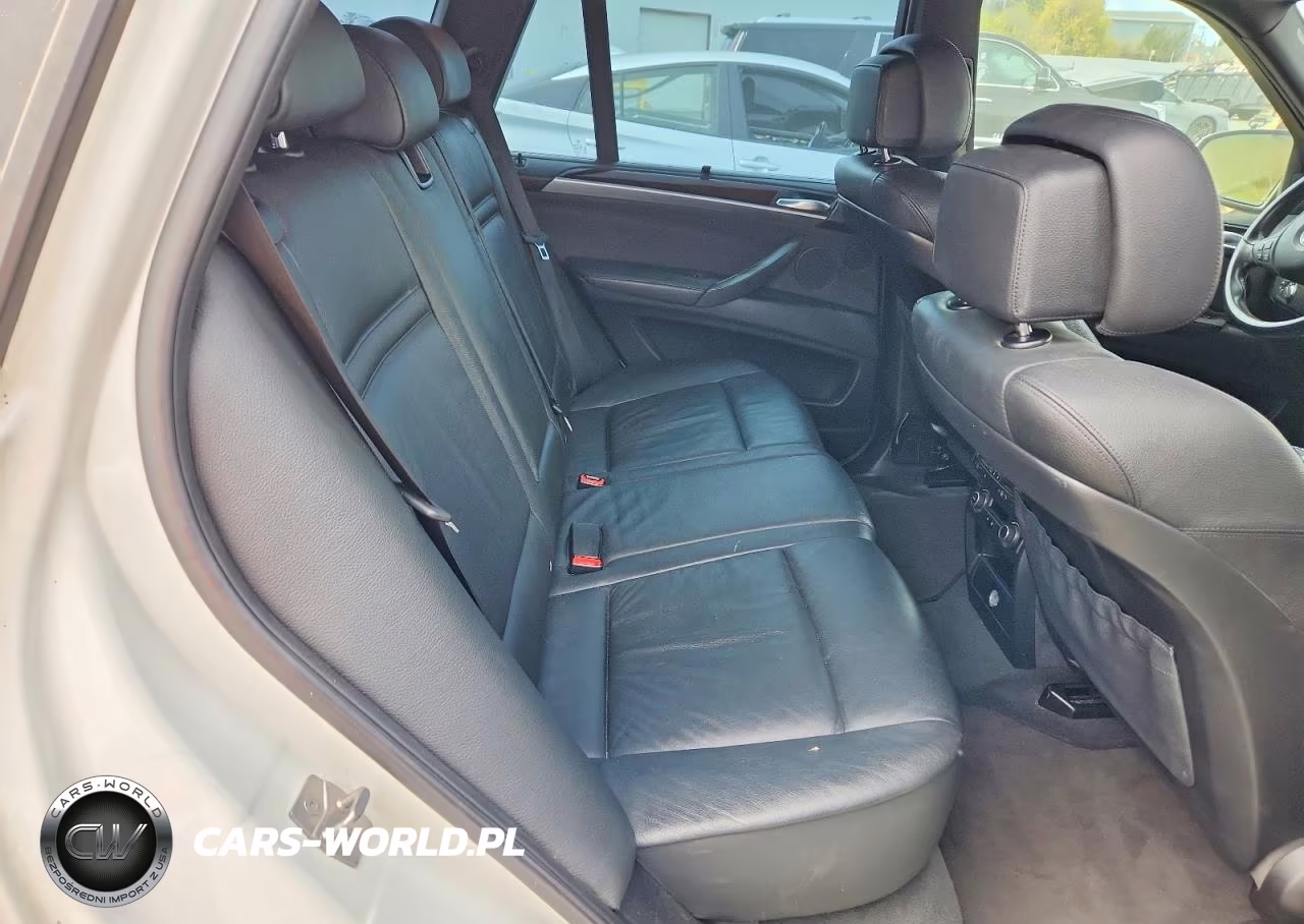 2010 BMW X5 xDrive30I VIN:5UXFE4C58AL276550 - 11