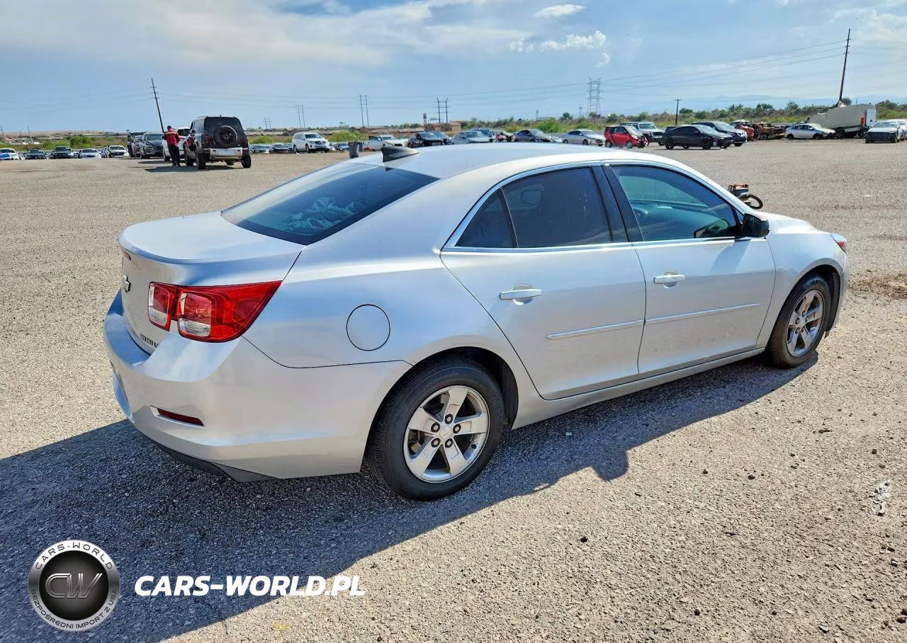 2015 Chevrolet Malibu Ls VIN:1G11B5SL2FF174704 - 3