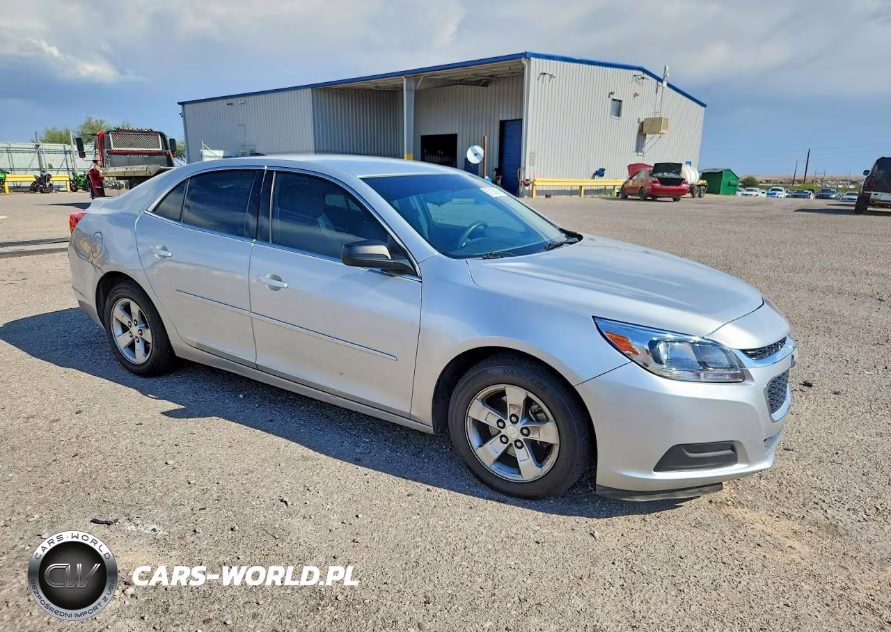 2015 Chevrolet Malibu Ls VIN:1G11B5SL2FF174704 - 4