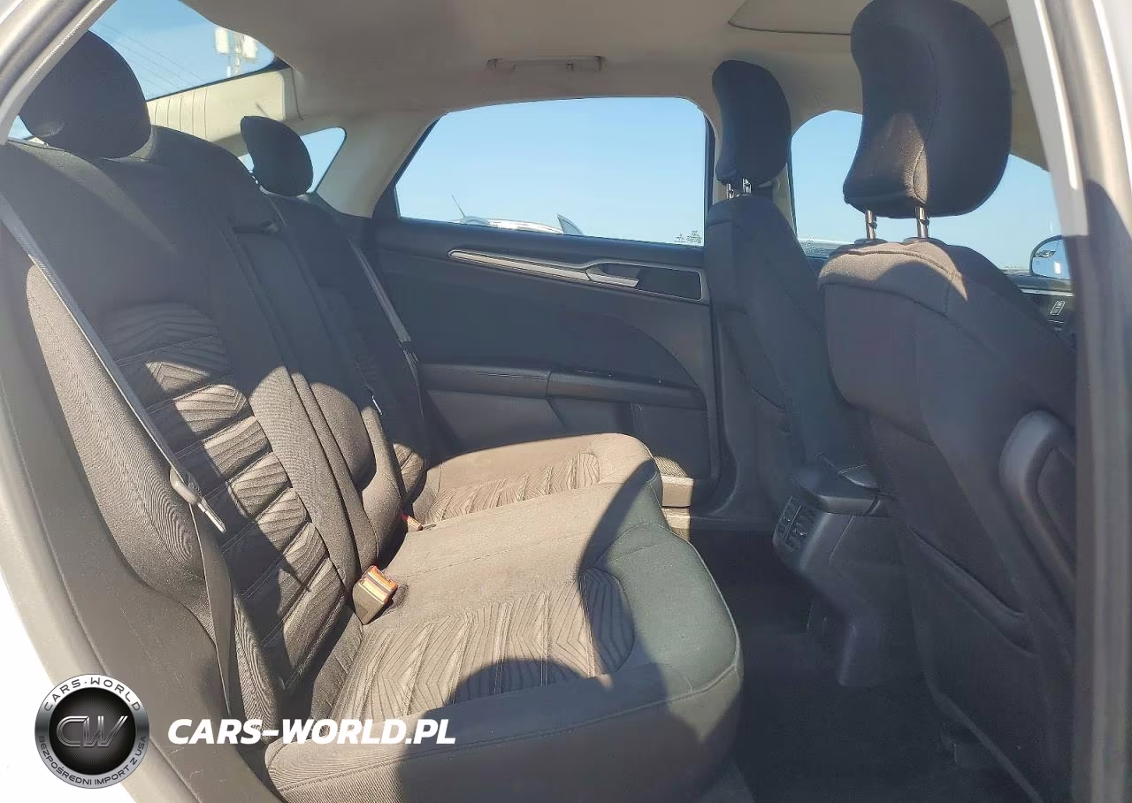 2016 Ford Fusion Se VIN:3FA6P0H71GR397953 - 10