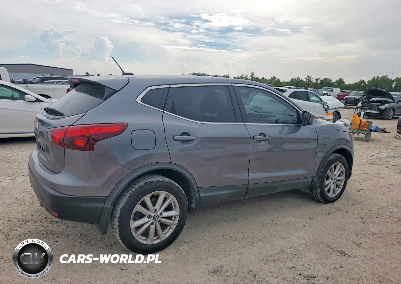 2019 Nissan Rogue Sport S VIN:JN1BJ1CP5KW520878 - 3