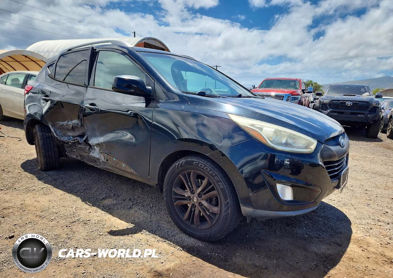 2015 Hyundai Tucson Se VIN:KM8JU3AG7FU042832 - 4