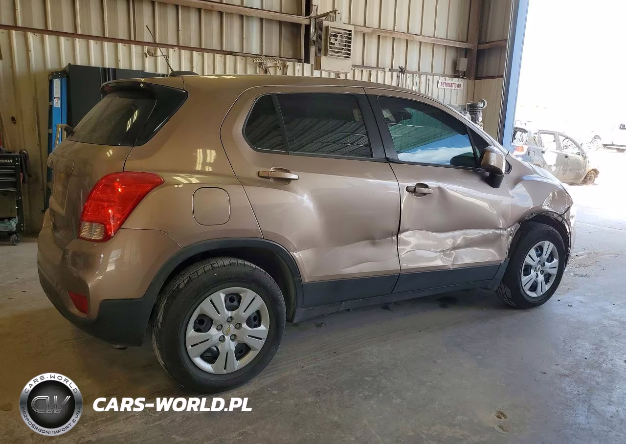 2018 Chevrolet Trax Ls VIN:3GNCJKSB3JL323118 - 3