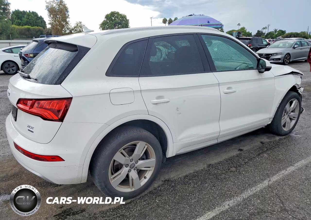 2018 Audi Q5 Premium VIN:WA1ANAFY9J2007845 - 3