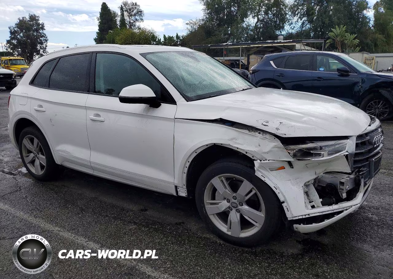 2018 Audi Q5 Premium VIN:WA1ANAFY9J2007845 - 4