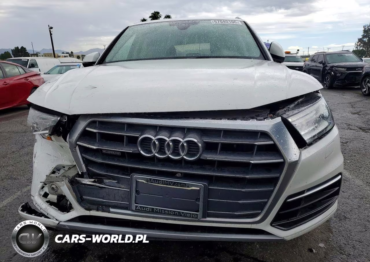 2018 Audi Q5 Premium VIN:WA1ANAFY9J2007845 - 5