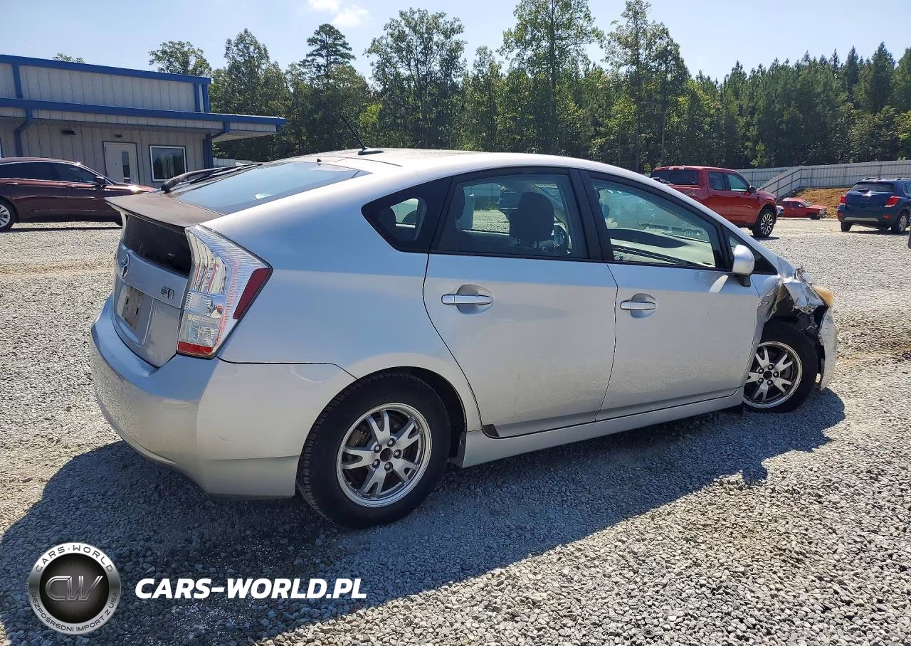 2011 Toyota Prius Two VIN:JTDKN3DU8B1473375 - 3