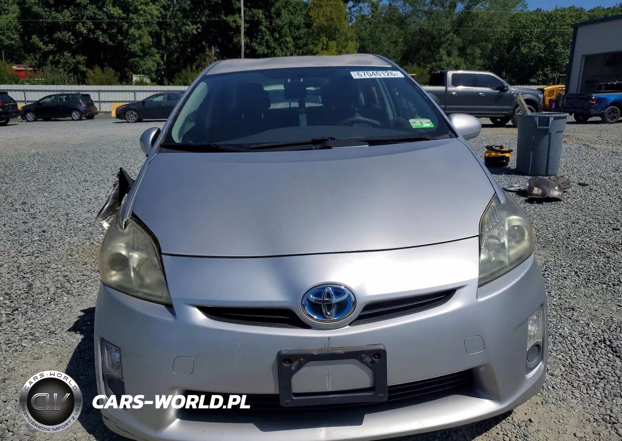 2011 Toyota Prius Two VIN:JTDKN3DU8B1473375 - 5