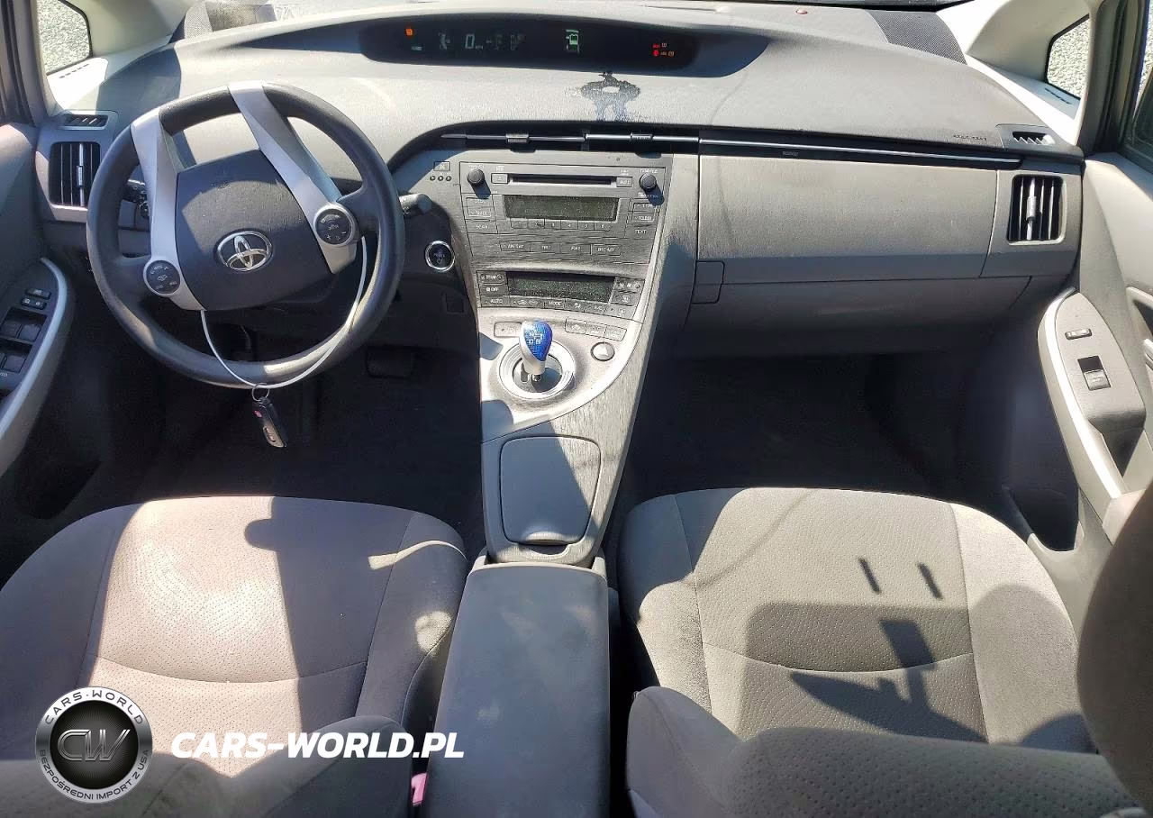 2011 Toyota Prius Two VIN:JTDKN3DU8B1473375 - 8
