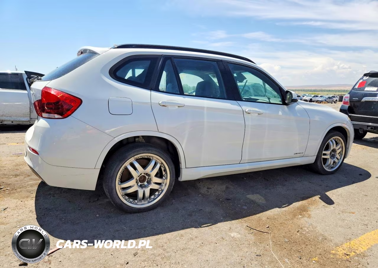 2013 BMW X1 xDrive35I VIN:WBAVM5C51DVV89144 - 3