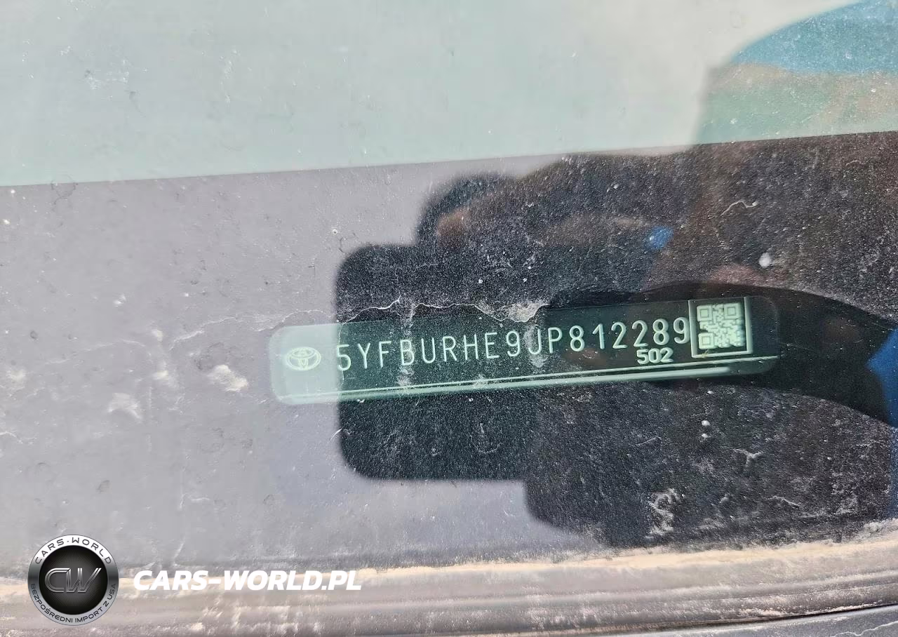 2018 Toyota Corolla Le VIN:5YFBURHE9JP812289 - 12