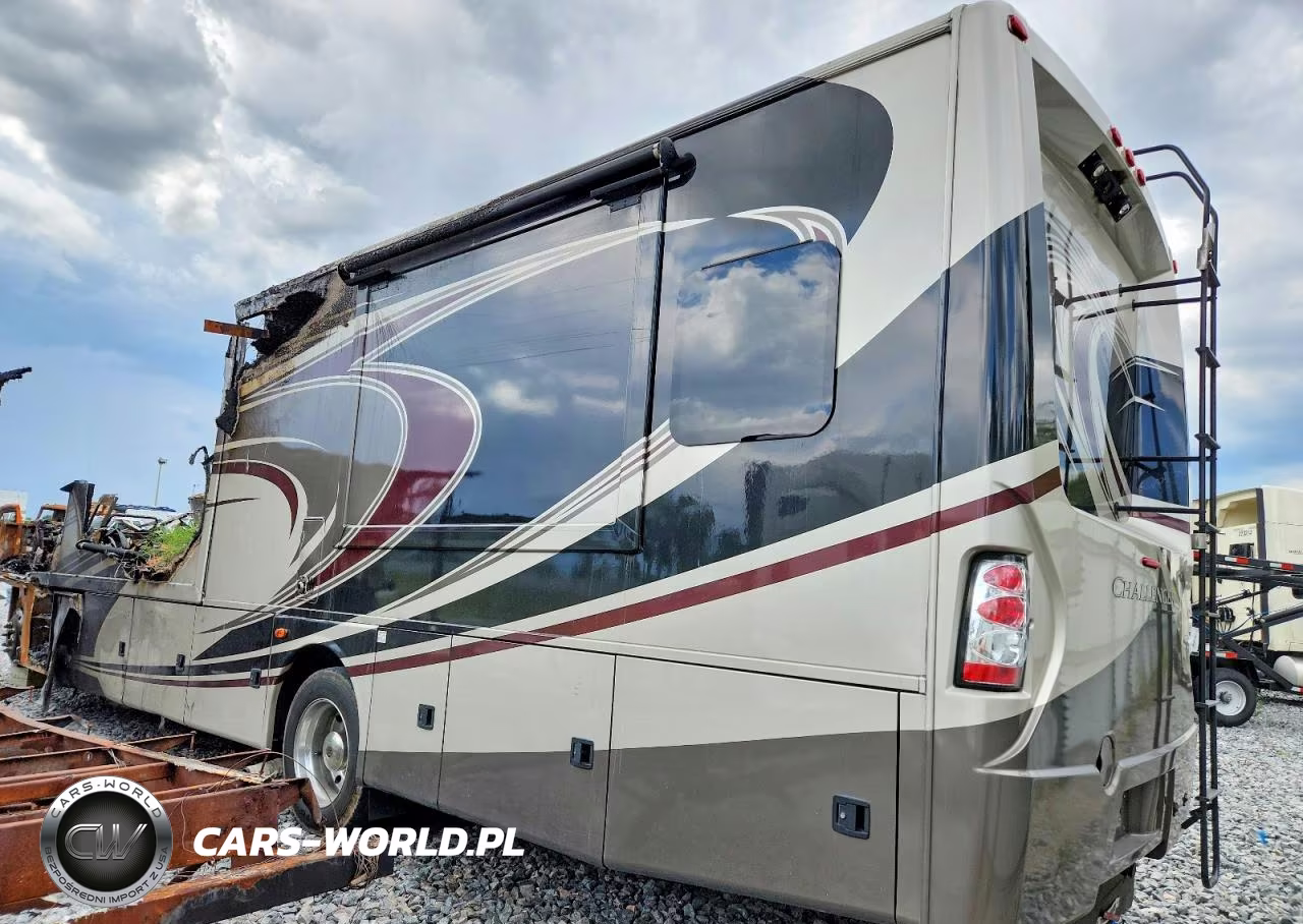 2015 Thor Challenger 37Tb VIN:1F66F5DY6E0A16722 - 3