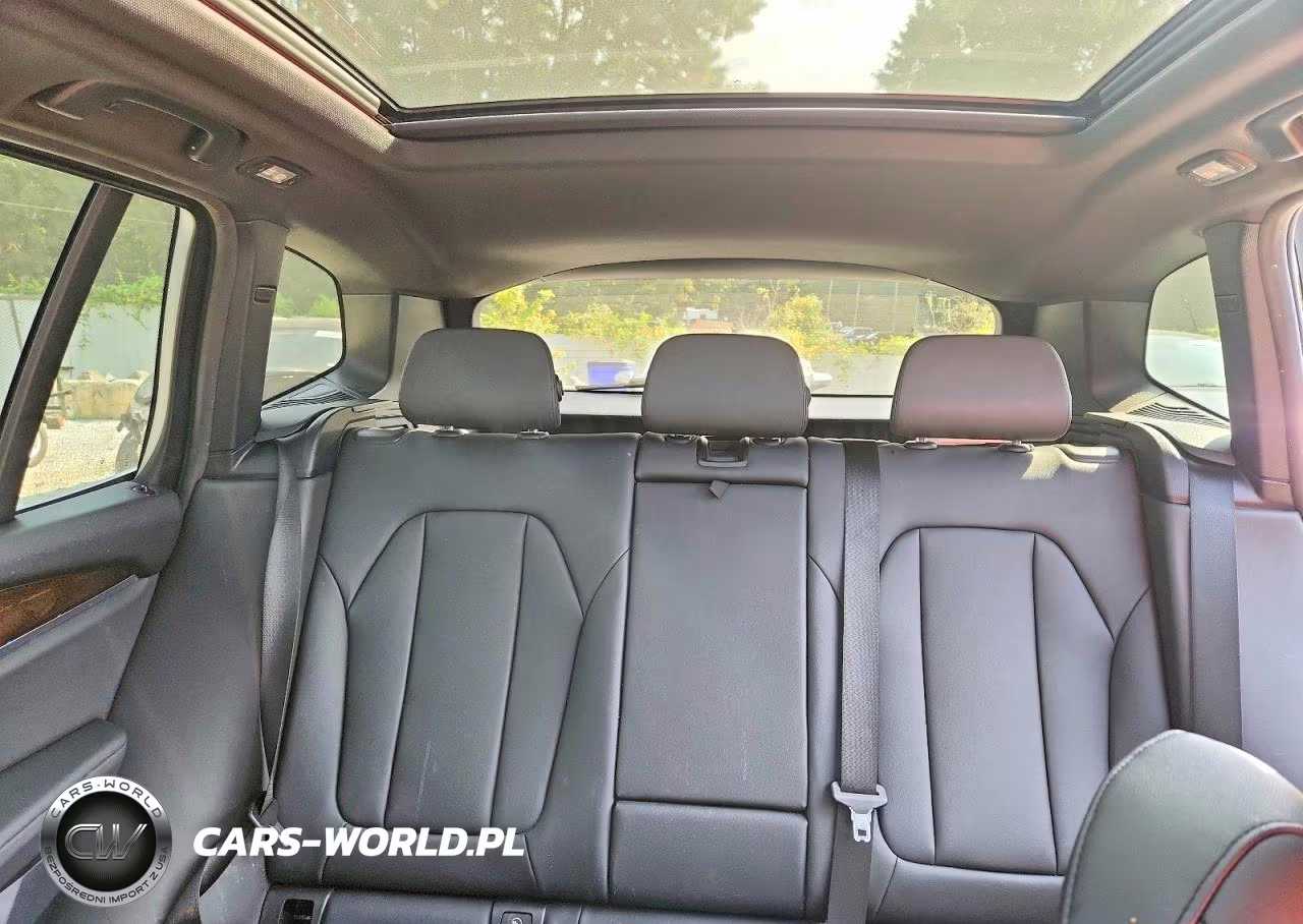 2019 BMW X3 Sdrive30I VIN:5UXTR7C56KLR39625 - 10