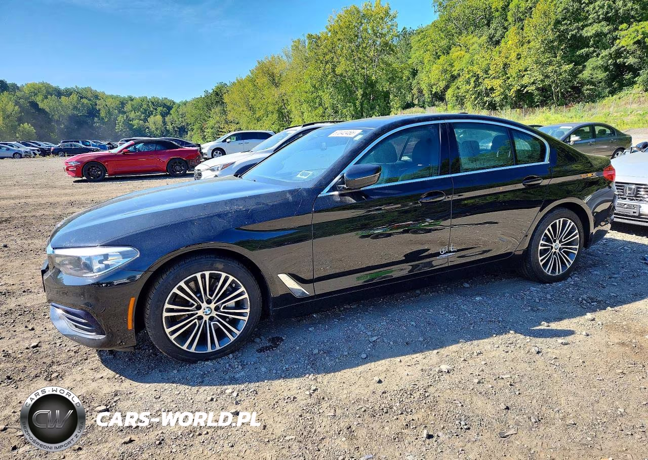 2019 BMW 530 Xi VIN:WBAJA7C59KWW18870 - 1