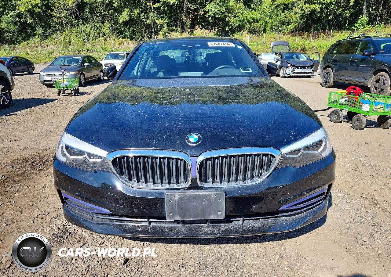 2019 BMW 530 Xi VIN:WBAJA7C59KWW18870 - 5