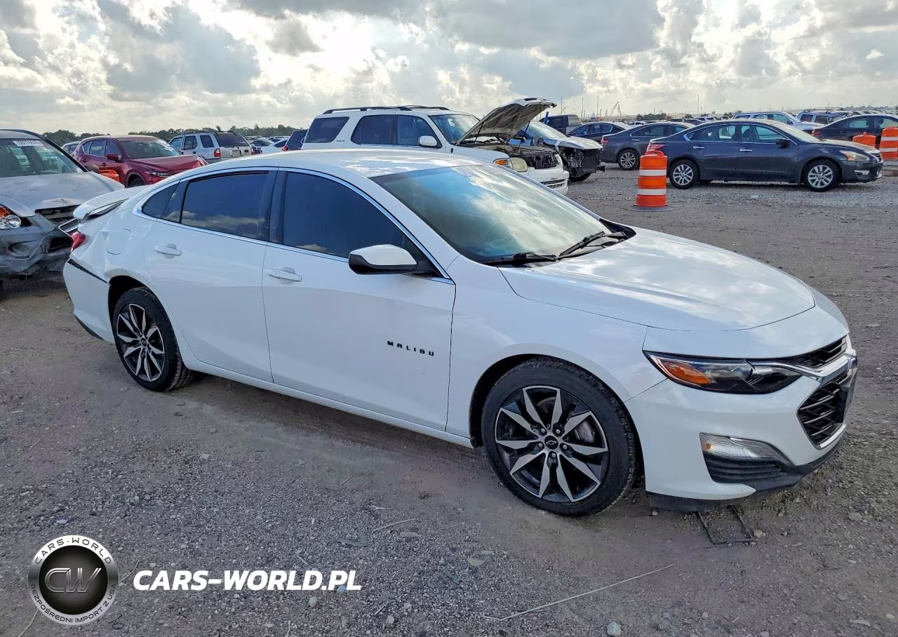 2020 Chevrolet Malibu Rs VIN:1G1ZG5ST9LF153462 - 4