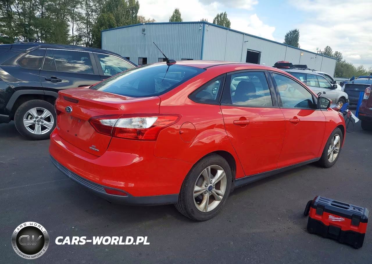 2014 Ford Focus Se VIN:1FADP3F26EL322189 - 3
