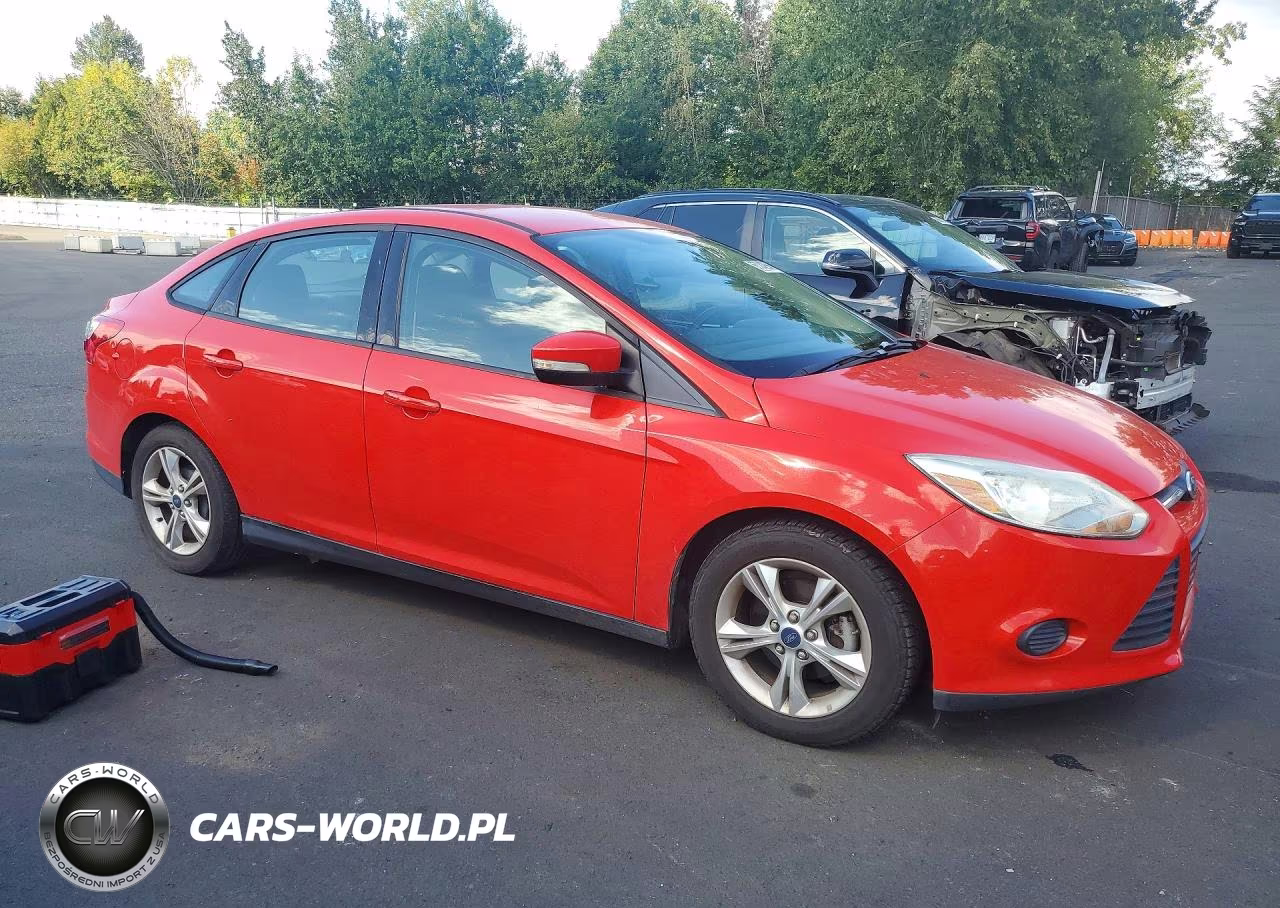 2014 Ford Focus Se VIN:1FADP3F26EL322189 - 4