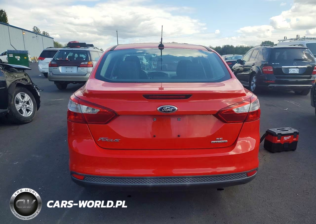 2014 Ford Focus Se VIN:1FADP3F26EL322189 - 6