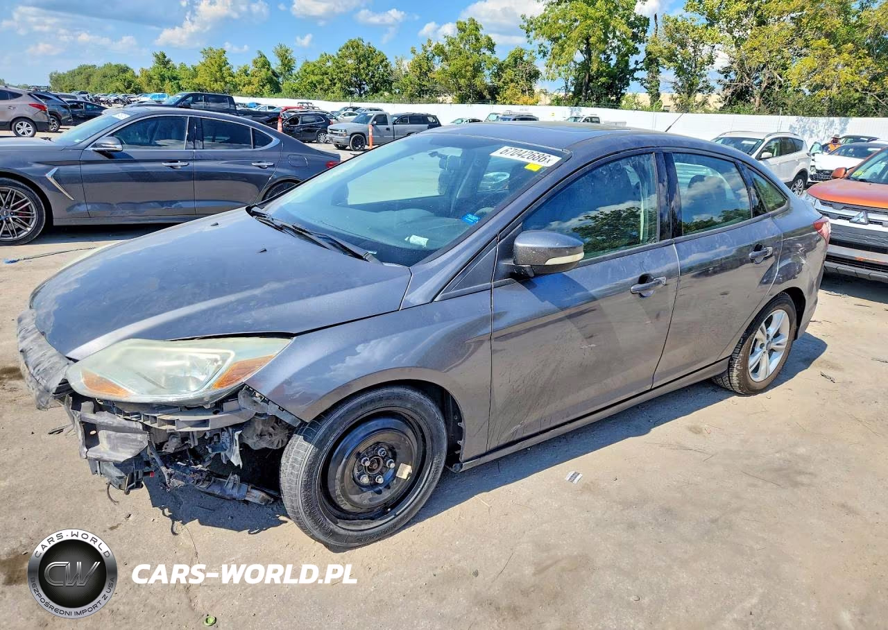 2014 Ford Focus Se VIN:1FADP3F27EL332665 - 1