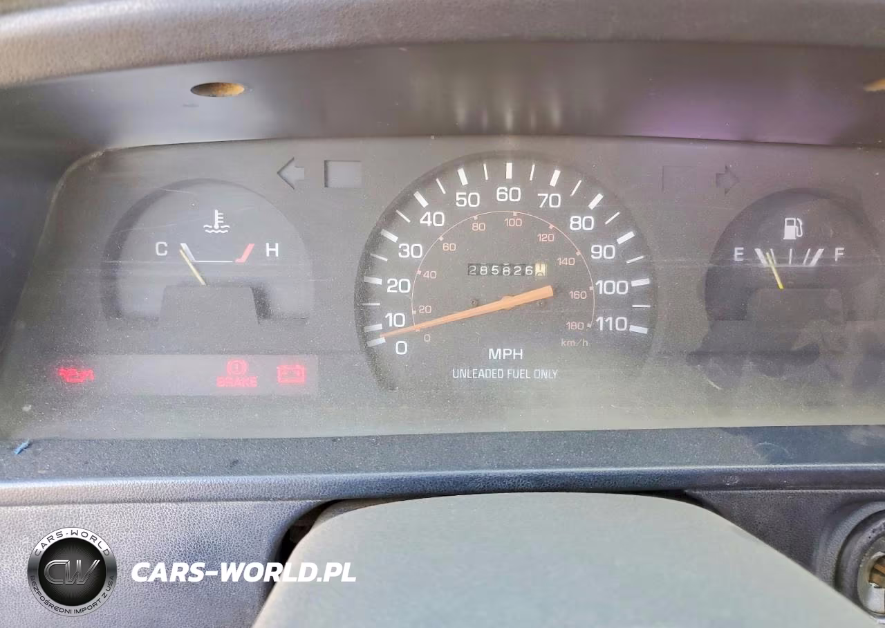 1989 Toyota Pickup Deluxe VIN:JT4RN81P9K0024657 - 9