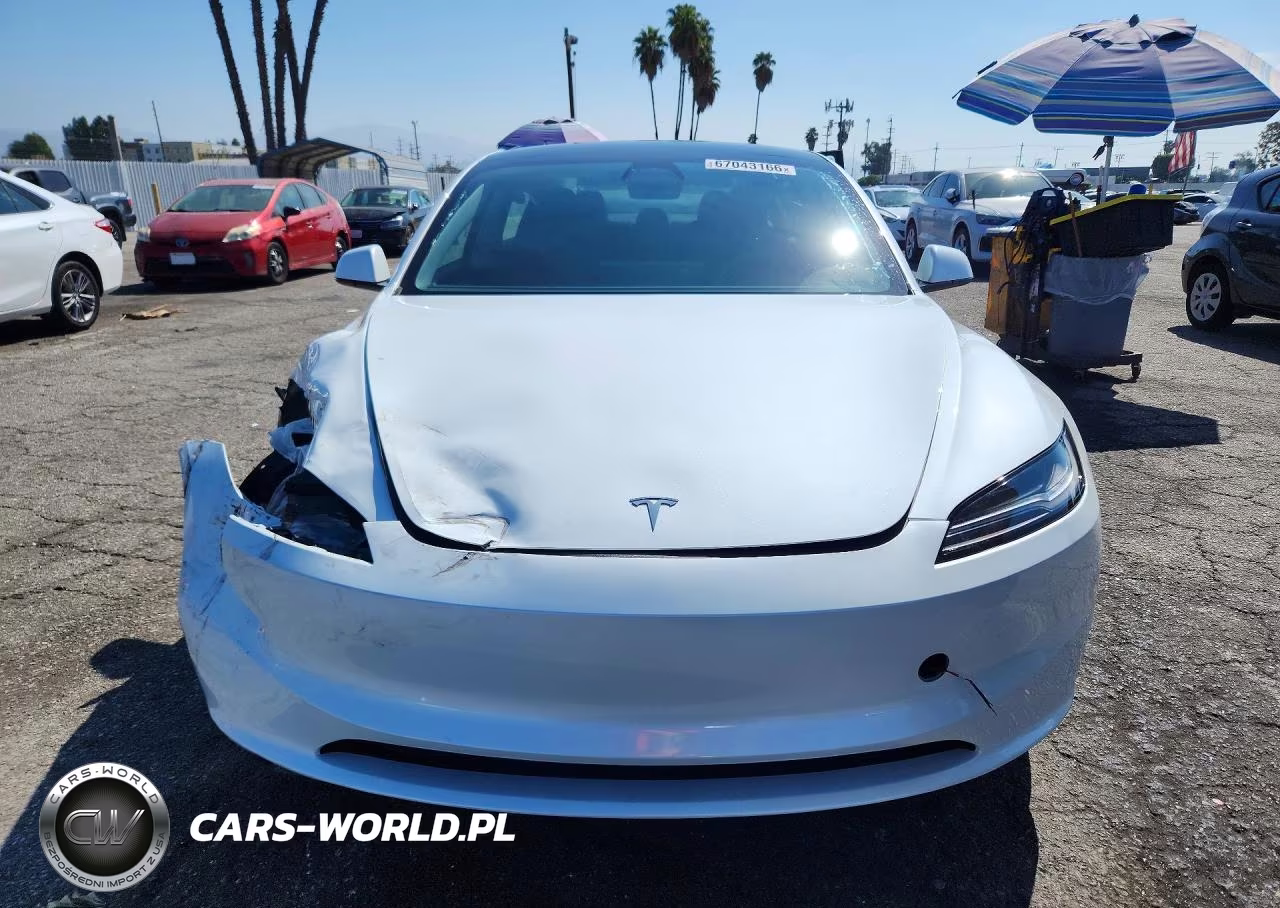 2025 Tesla Model 3 VIN:5YJ3E1EA2SF006036 - 5