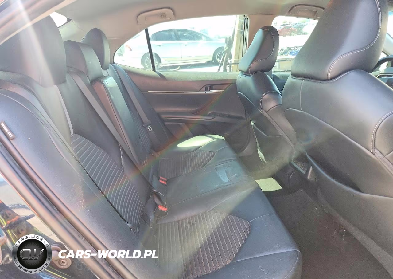 2020 Toyota Camry Se VIN:4T1G11AK4LU317970 - 10