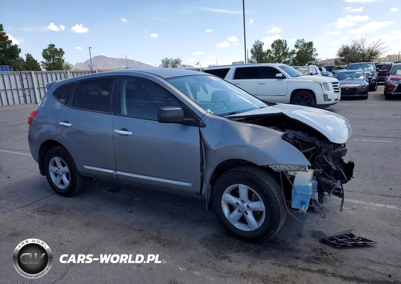 2012 Nissan Rogue S VIN:JN8AS5MV1CW717966 - 4