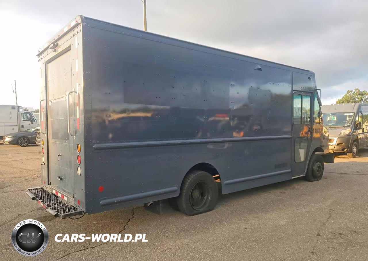2020 Freightliner Chassis M Line Walk-In Van VIN:4UZAC2EA1LCLZ6611 - 3