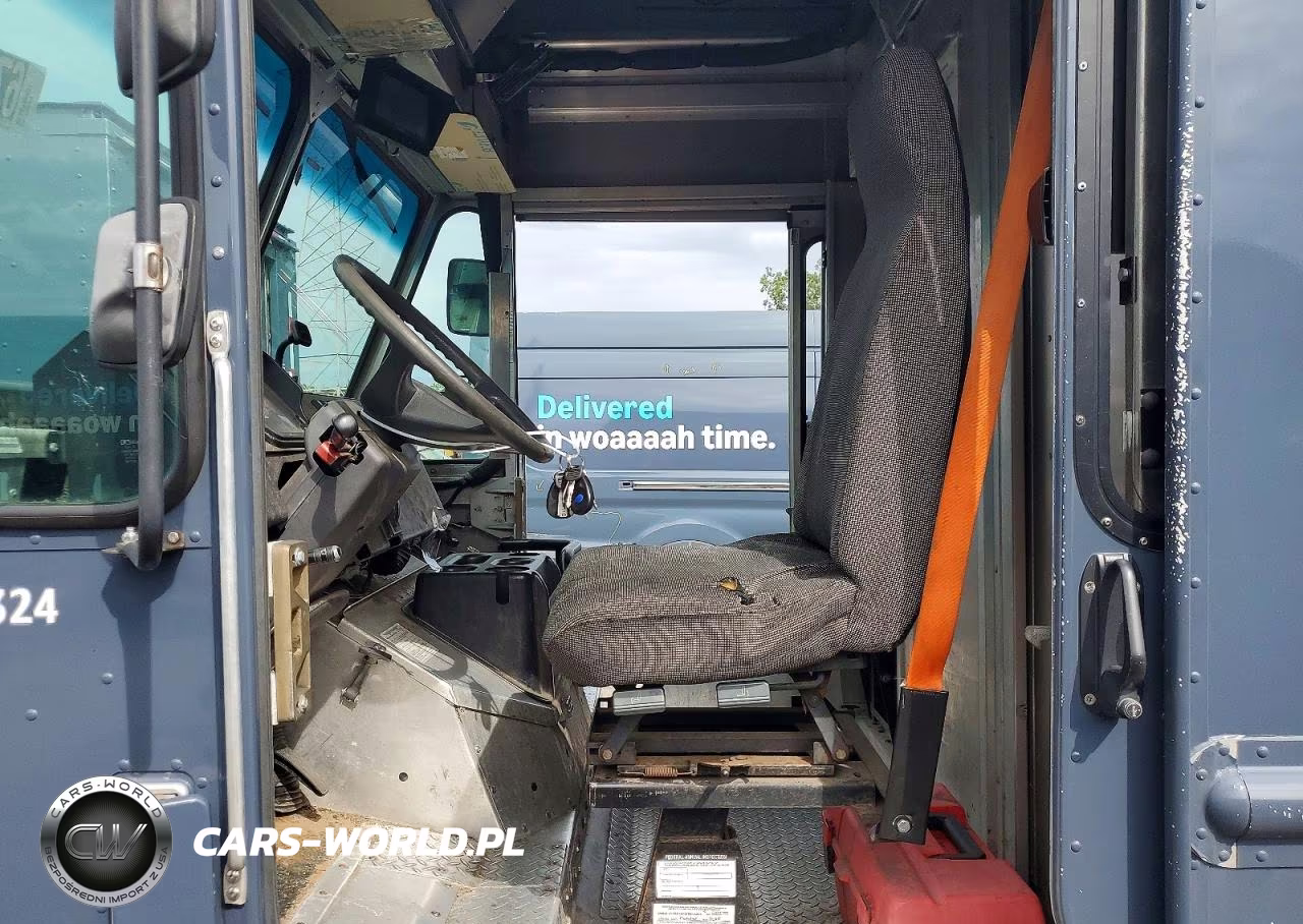 2020 Freightliner Chassis M Line Walk-In Van VIN:4UZAC2EA1LCLZ6611 - 7