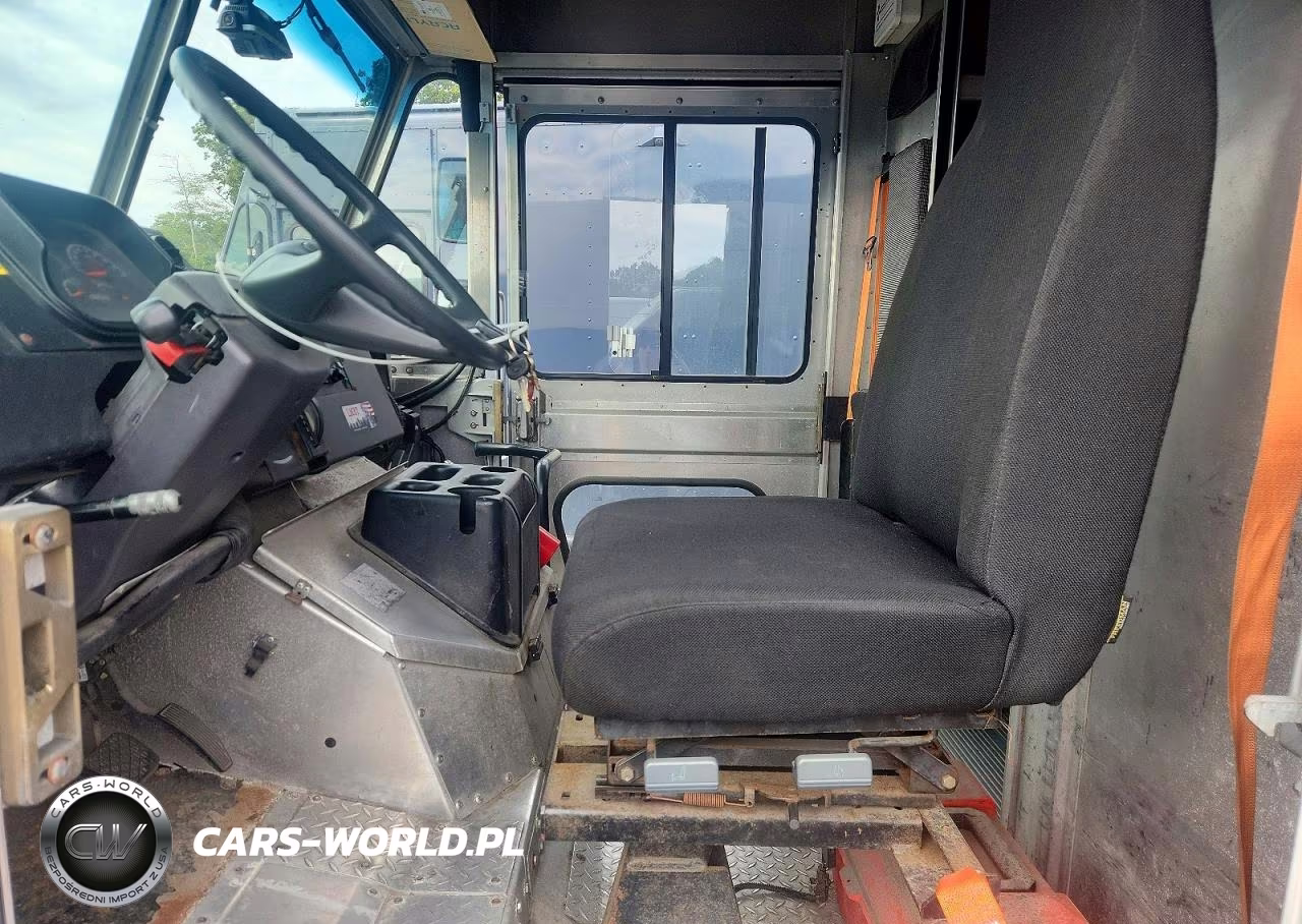2021 Freightliner Mt45G Chassis Delivery Truck VIN:4UZAC2EAXMCML0823 - 7